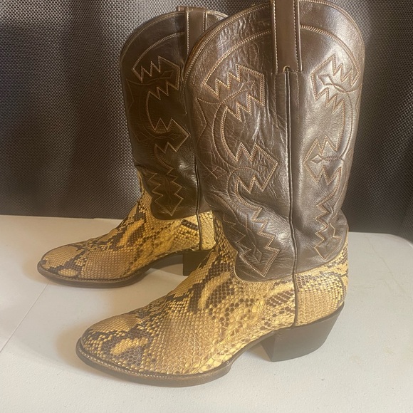Brown and Yellow Cowboy Western Boots - Picture 1 of 5